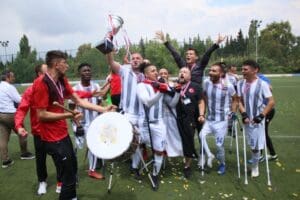İzmir B&uuml;y&uuml;kşehir Belediyesi Gen&ccedil;lik ve Spor Kul&uuml;b&uuml;, İzmir&rsquo;de T&uuml;rk Silahlı