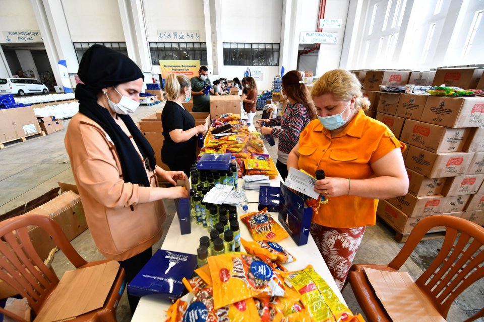 Sosyal belediyecilik uygulamaları ile &ouml;ne &ccedil;ıkan İzmir B&uuml;y&uuml;kşehir Belediyesi Başkan