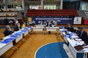 İzmir Büyükşehir Belediyesi, kentteki servis aracı ihtiyacını dikkate alarak 400