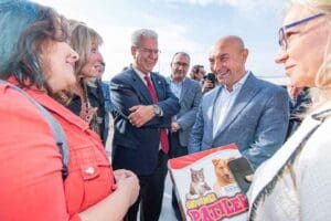 İzmir B&uuml;y&uuml;kşehir Belediyesi'nin sokak hayvanlarının yaşamını kolaylaştıran kararlar almak amacıyla