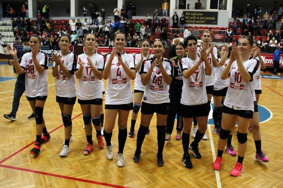 İzmir B&uuml;y&uuml;kşehir Belediyesi Gen&ccedil;lik ve Spor Kul&uuml;b&uuml; Hentbol&nbsp;Kadın Takımı, EHF