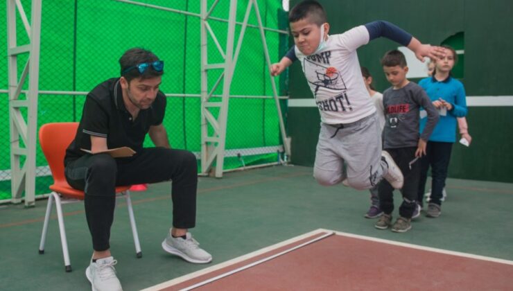 İzmir Büyükşehir'den çocuklar için sportif yetenek ölçümünde mobil hizmet!