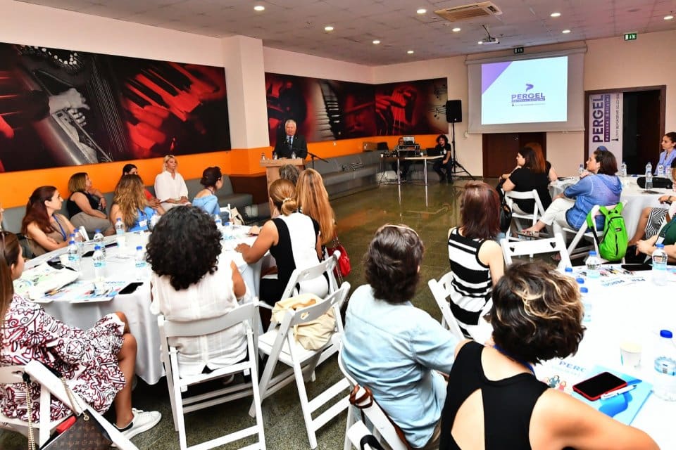 İzmir B&uuml;y&uuml;kşehir Belediyesi&rsquo;nin kadın &ccedil;alışanlarına y&ouml;nelik başlattığı Personel Geliştirme projesi