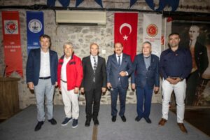 İzmir B&uuml;y&uuml;kşehir Belediye Başkanı Tun&ccedil; Soyer, T&uuml;rkiye Meclis &Uuml;yeleri Birliği