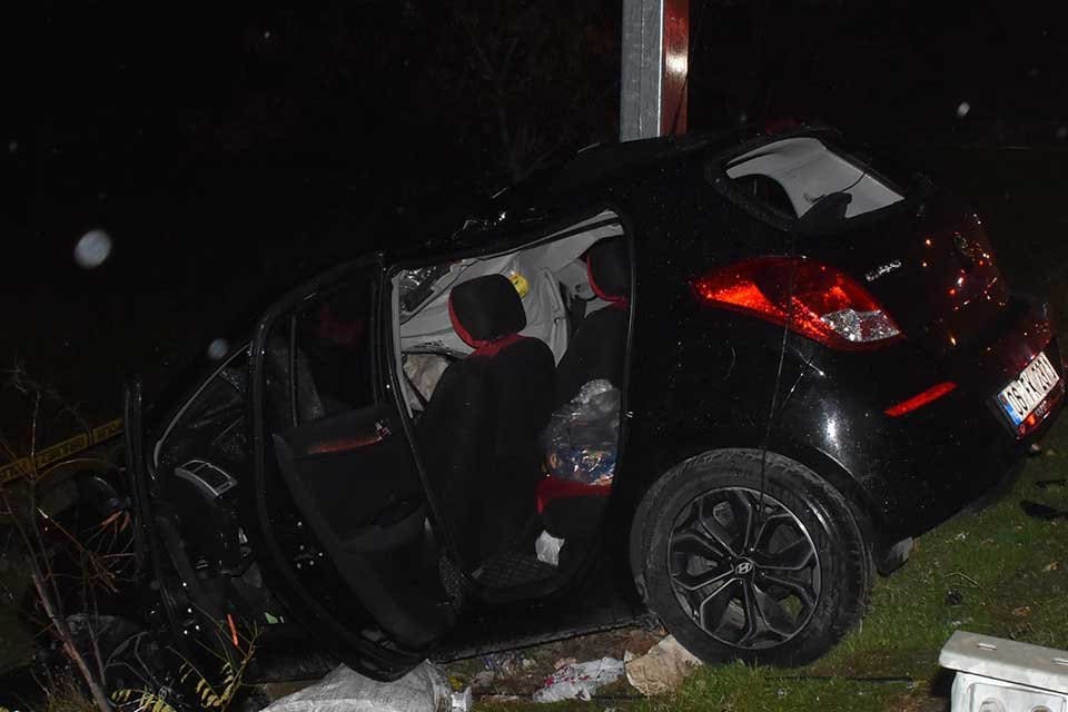 İzmir'in Buca il&ccedil;esinde, bilinmeyen bir sebeple yoldan &ccedil;ıkan ve yol