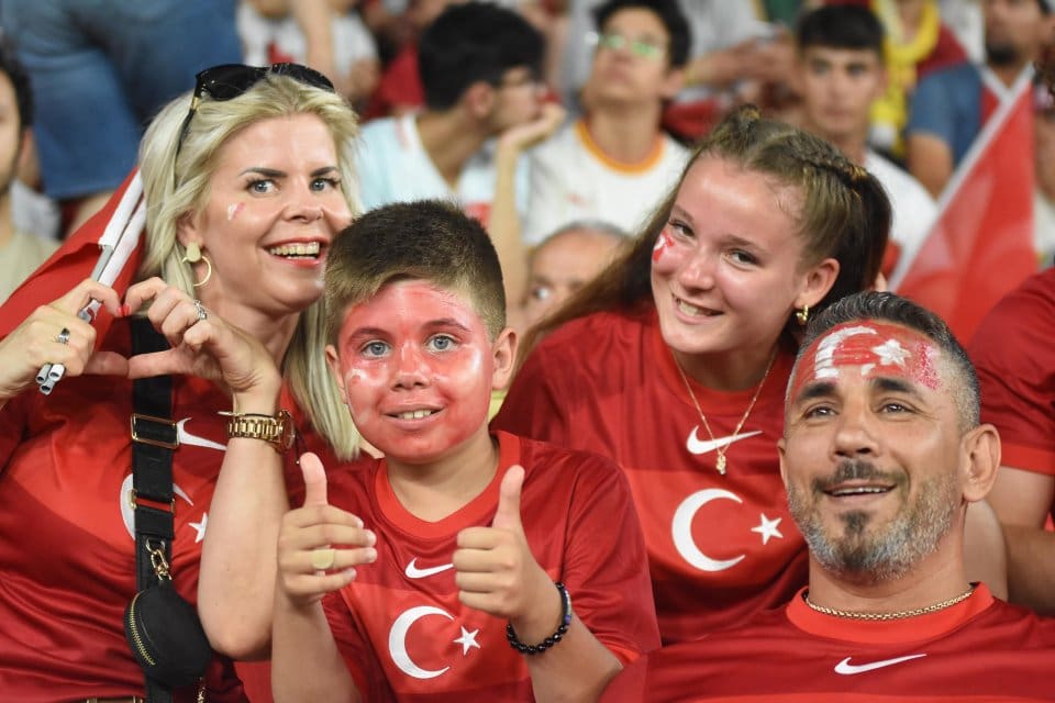A Milli&nbsp;Takım'ı 13.5 yıl sonra ağırlayan İzmir, muhteşem bir ev