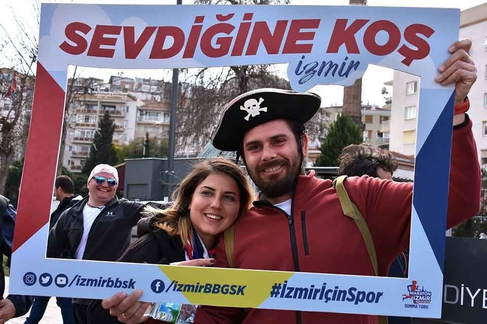 İzmir B&uuml;y&uuml;kşehir Belediyesi 14 Şubat Sevgililer G&uuml;n&uuml; i&ccedil;in &ldquo;Sevdiğine Koş&rdquo;