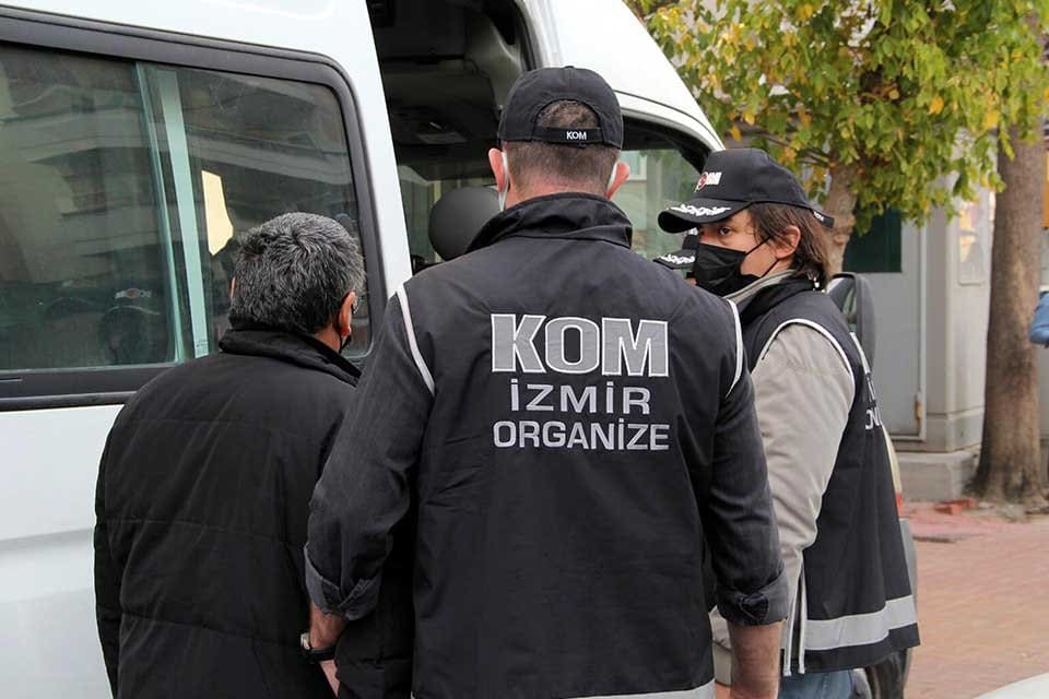 İzmir'de FET&Ouml;/PDY'nin T&uuml;rk Silahlı Kuvvetleri (TSK) yapılanmasına y&ouml;nelik ge&ccedil;en salı