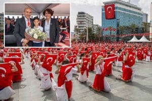 &nbsp;İzmir'de 23 Nisan Ulusal Egemenlik ve &Ccedil;ocuk Bayramı coşkuyla kutlandı.