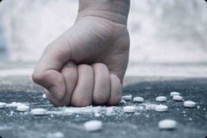 İZMİR'in 2 ayrı il&ccedil;esinde durdurulan 3 ayrı ara&ccedil;ta, 282 bin