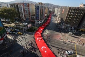 İzmir'in d&uuml;şman işgalinden kurtuluşunun 100. yıl d&ouml;n&uuml;m&uuml; dolayısıyla Zafer Y&uuml;r&uuml;y&uuml;ş&uuml;