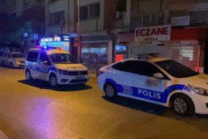 İzmir'in Konak il&ccedil;esinde, yol verme nedeniyle husumetli iki grup arasında