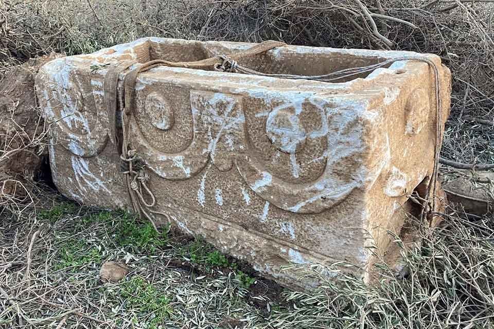 İZMİR'in &Ouml;demiş il&ccedil;esindeki ahırda, milattan sonra 3'&uuml;nc&uuml; ve 4'&uuml;nc&uuml; y&uuml;zyıla