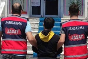 İZMİR'de, haklarında kesinleşmiş hapis cezası bulunduğu gerek&ccedil;esiyle aranan 10 firari