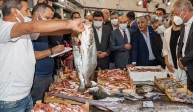 İzmir'de balık sezonu başladı/Başkan Soyer'den 'Vira Bismillah'