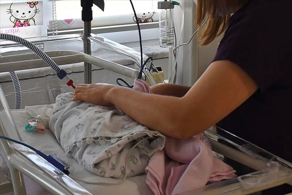 İzmir'de, 30 g&uuml;nl&uuml;k bebeğe Hepatit-B yerine Covid-19 aşısı yapılmasıyla ilgili