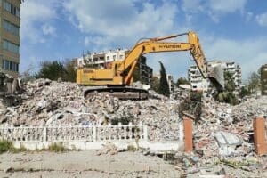 Asbest ve Tehlikeli Atıklar Derneği İzmir Temsilcisi ve Asbest S&ouml;k&uuml;m
