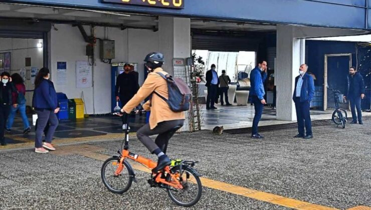 İzmir’de bisikletle vapura binmek 5 kuruş!