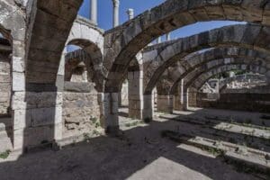 İzmir'deki Roma d&ouml;nemine ait Smyrna Antik Kenti'nde yapılan kazı &ccedil;alışmalarıyla