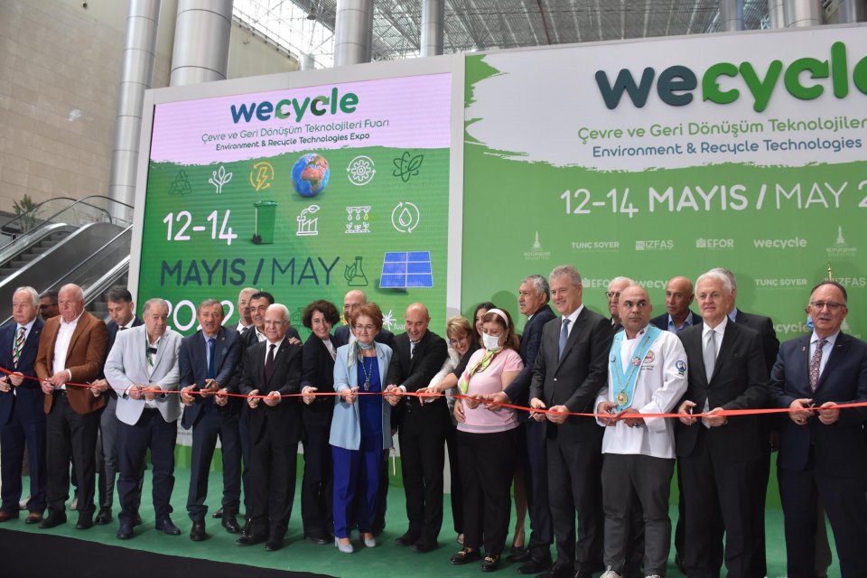 İzmir'de bu yıl ilki d&uuml;zenlenen &Ccedil;evre ve Geri D&ouml;n&uuml;ş&uuml;m Fuarı,