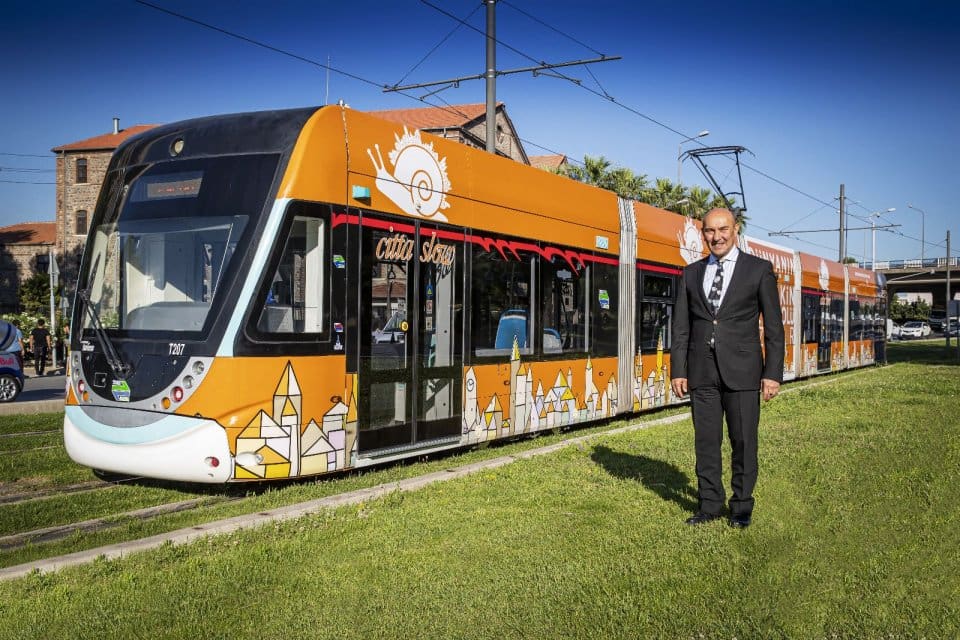 İzmir&rsquo;de toplu taşımada &ccedil;evreci ulaşımın payı artıyor. Metro ve tramvayda