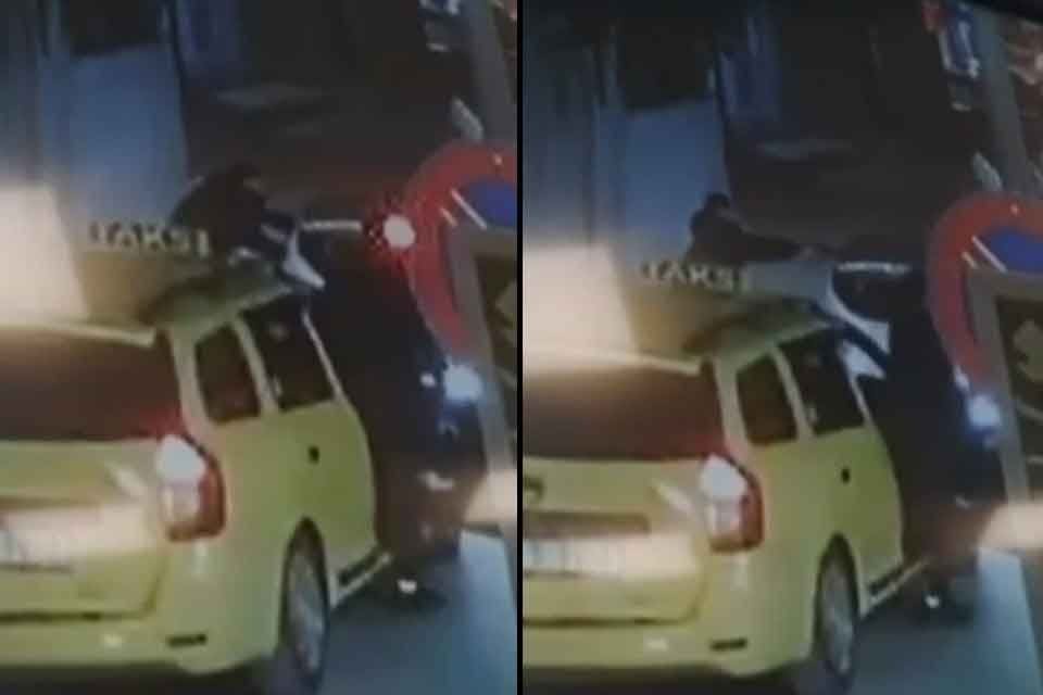 Bayraklı il&ccedil;esinde, otomobiliyle seyir halinde olan Volkan S&uuml;vari'nin (22), arkasından