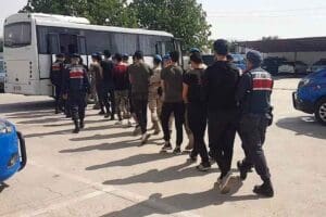 İZMİR'in Torbalı il&ccedil;esinde, DAEŞ ter&ouml;r &ouml;rg&uuml;t&uuml; i&ccedil;erisinde faaliyet g&ouml;steren ve