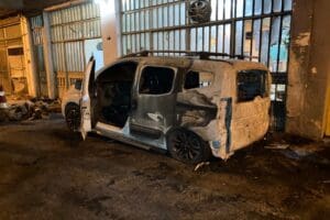 İzmir'in Buca il&ccedil;esinde husumetlisinin aracını kundaklayıp ka&ccedil;an A.&Ccedil;. (38) bir