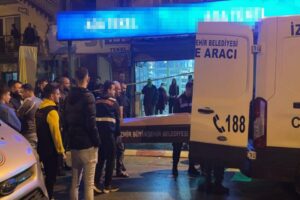 İzmir’in Kemalpaşa ilçesinde Burç Pehlivan, tekel bayisinde bulunduğu sırada, husumetlisi Ü.G. tarafından