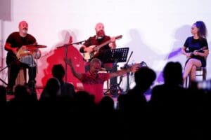 Konak Belediyesi&rsquo;nin, İzmir&rsquo;in k&uuml;lt&uuml;r ve sanat hayatına yeni bir soluk