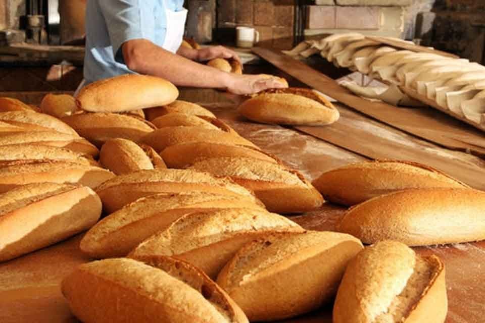 İZTO'da bug&uuml;n ger&ccedil;ekleştirilen meclis oturumunda ekmek zammı g&uuml;ndeme geldi. Zam