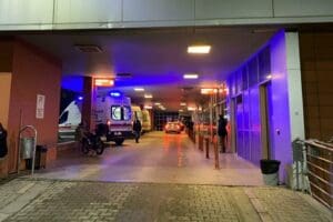 İZMİR'de G&uuml;l İnan (38), erkek arkadaşı M.B. tarafından sokak ortasında