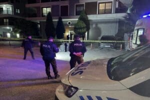 İzmir'in Karabağlar il&ccedil;esinde Davut Y., eski eşi Seher G. (31)