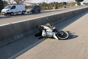 İzmir'in Bayındır il&ccedil;esinde iki motosikletin &ccedil;arpışması sonucu bir kişi yaşamını