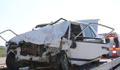 İzmir'de feci kaza: Bir ölü, 2 yaralı
