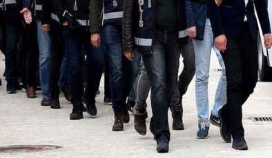 İzmir'de FETÖ operasyonu: 12 kişi gözaltına alındı