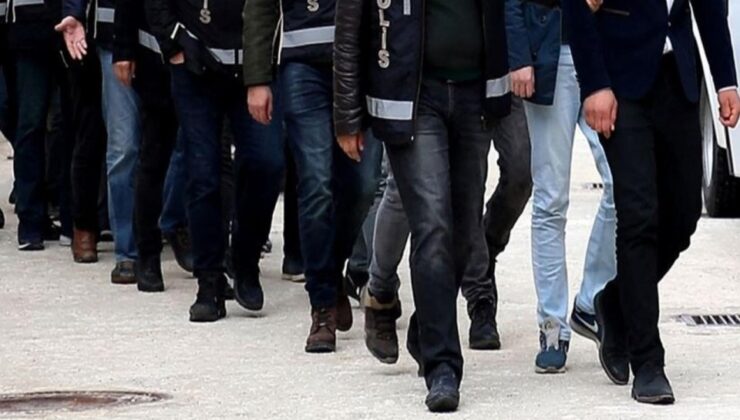 İzmir'de FETÖ operasyonu: 12 kişi gözaltına alındı