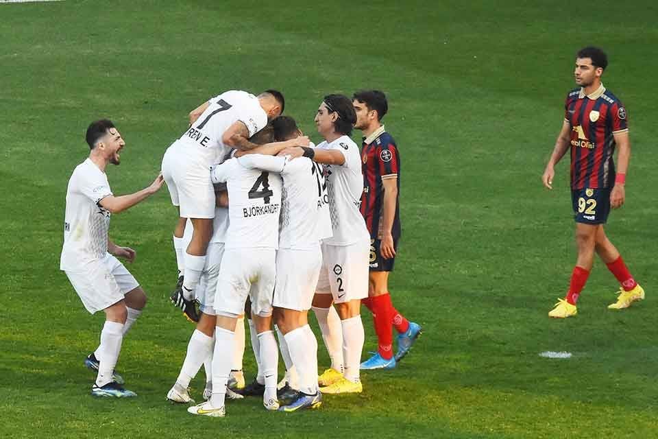 SPOR Toto 1'inci Lig'de alt sıralardan uzaklaşma m&uuml;cadelesi veren iki