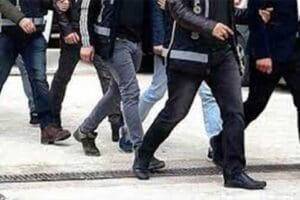 İzmir'de Fethullah&ccedil;ı Ter&ouml;r &Ouml;rg&uuml;t&uuml;&rsquo;ne (FET&Ouml;) y&ouml;nelik y&uuml;r&uuml;t&uuml;len soruşturma kapsamında, &lsquo;Gaybubet