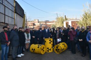 İzmir'in Gaziemir il&ccedil;esinde halk arasında 'İzmir'in &Ccedil;ernobil'i olarak bilinen ve