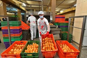 İzmir Büyükşehir Belediyesi Halk Ekmek Fabrikası tarafından üretilen ekmeklerin fiyatlarında