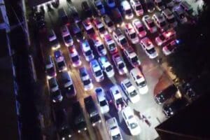 İzmir'de &ccedil;eşitli su&ccedil;lardan aranan 32 ş&uuml;pheli, polis ekiplerinin d&uuml;zenlediği eş