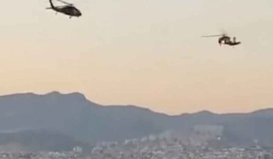 İzmir'de helikopterlerden nefes kesen zeybek gösterisi