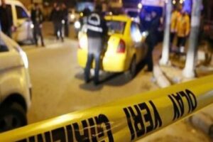 İzmir'in Konak ilçesinde iki ayrı silahlı saldırıda abi kardeş yaralandı,