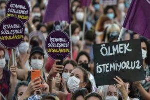 İzmir'in Karşıyaka ilçesinde, iddiaya göre dini nikahla birlikte yaşadığı Y.Z.