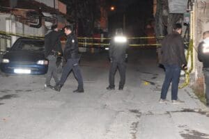 İzmir'in Karabağlar il&ccedil;esinde kısa s&uuml;re &ouml;nce cezaevinden &ccedil;ıkan Kadir &Ccedil;.