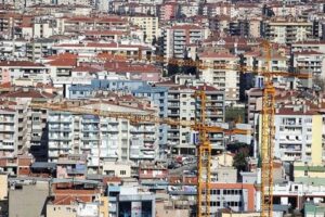 AK Parti İzmir Milletvekili Necip Nasır bir yıl içinde İzmir'in