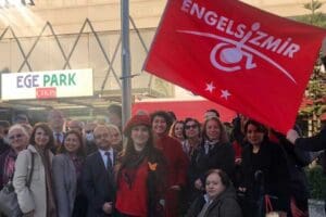 İzmir B&uuml;y&uuml;kşehir Belediye Başkanı Tun&ccedil; Soyer&rsquo;in &ldquo;Başka Bir Engelli Politikası