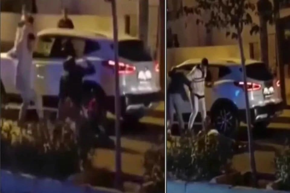 İzmir'in Bornova il&ccedil;esinde, 'yol verme' nedeniyle &ccedil;ıkan tartışmada başına kaldırım