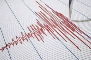İzmir K&ouml;rfezi'nde saat 21.22'de 4.1 b&uuml;y&uuml;kl&uuml;ğ&uuml;nde bir deprem meydana geldi.